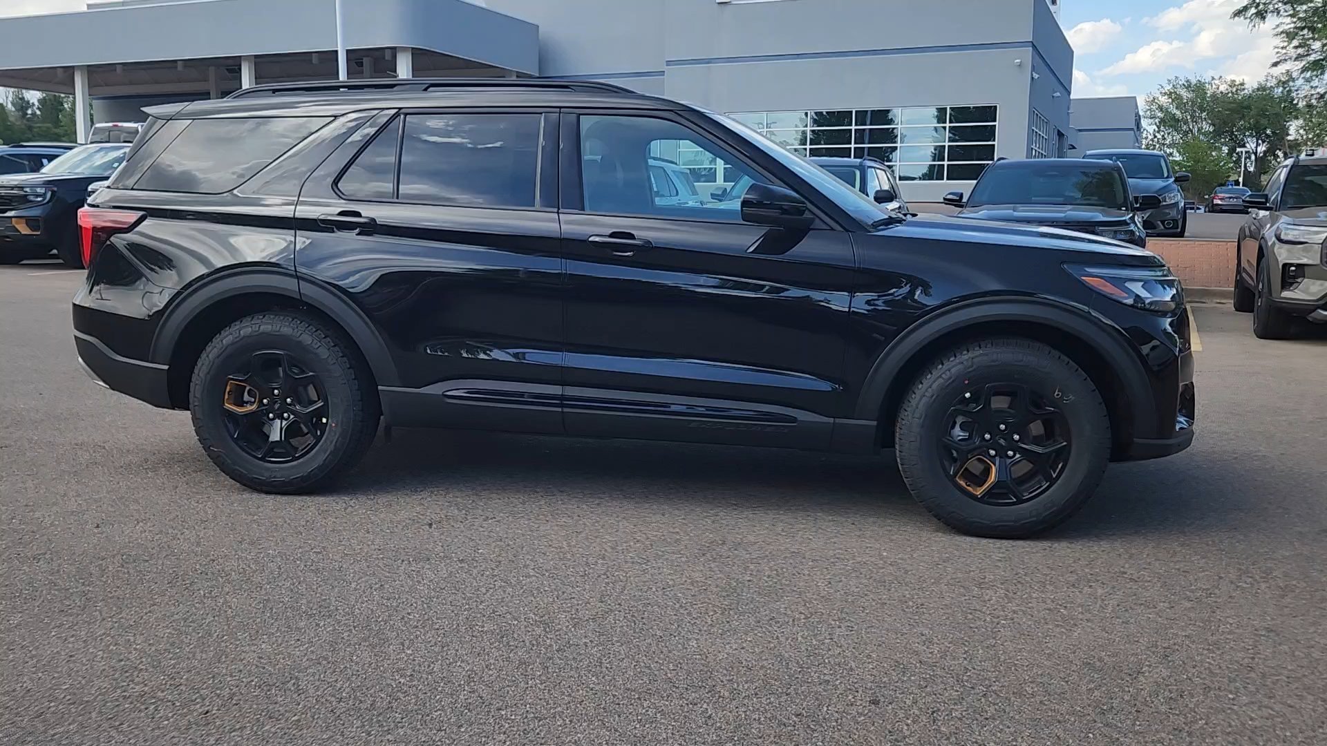 New 2026 Agate Black Metallic Ford Tremor image 6