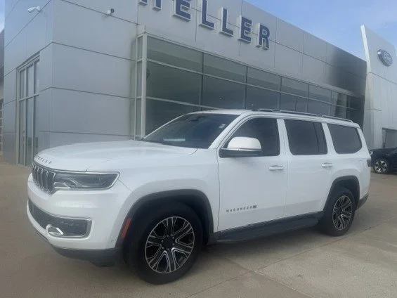 Used 2022 Bright White Clearcoat Jeep Series III image 3