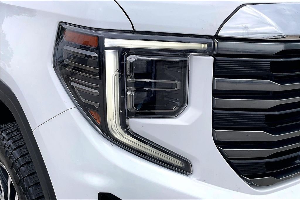Certified Used 2023 White GMC AT4 image 33