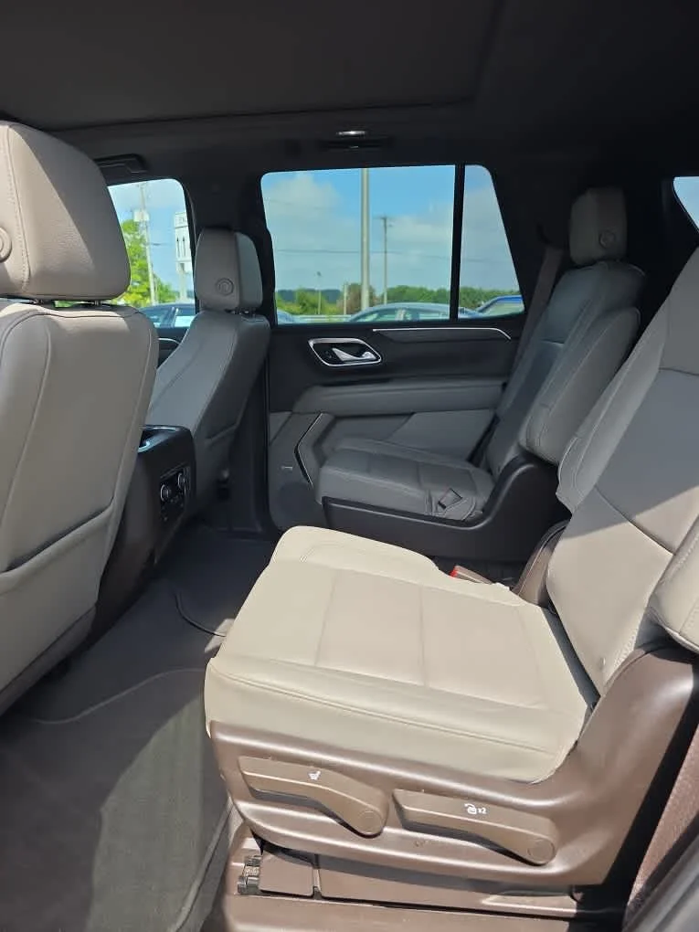 Used 2022 Midnight Blue Metallic Chevrolet LT image 25