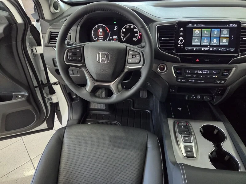 New 2026 Platinum White Pearl Honda RTL image 9
