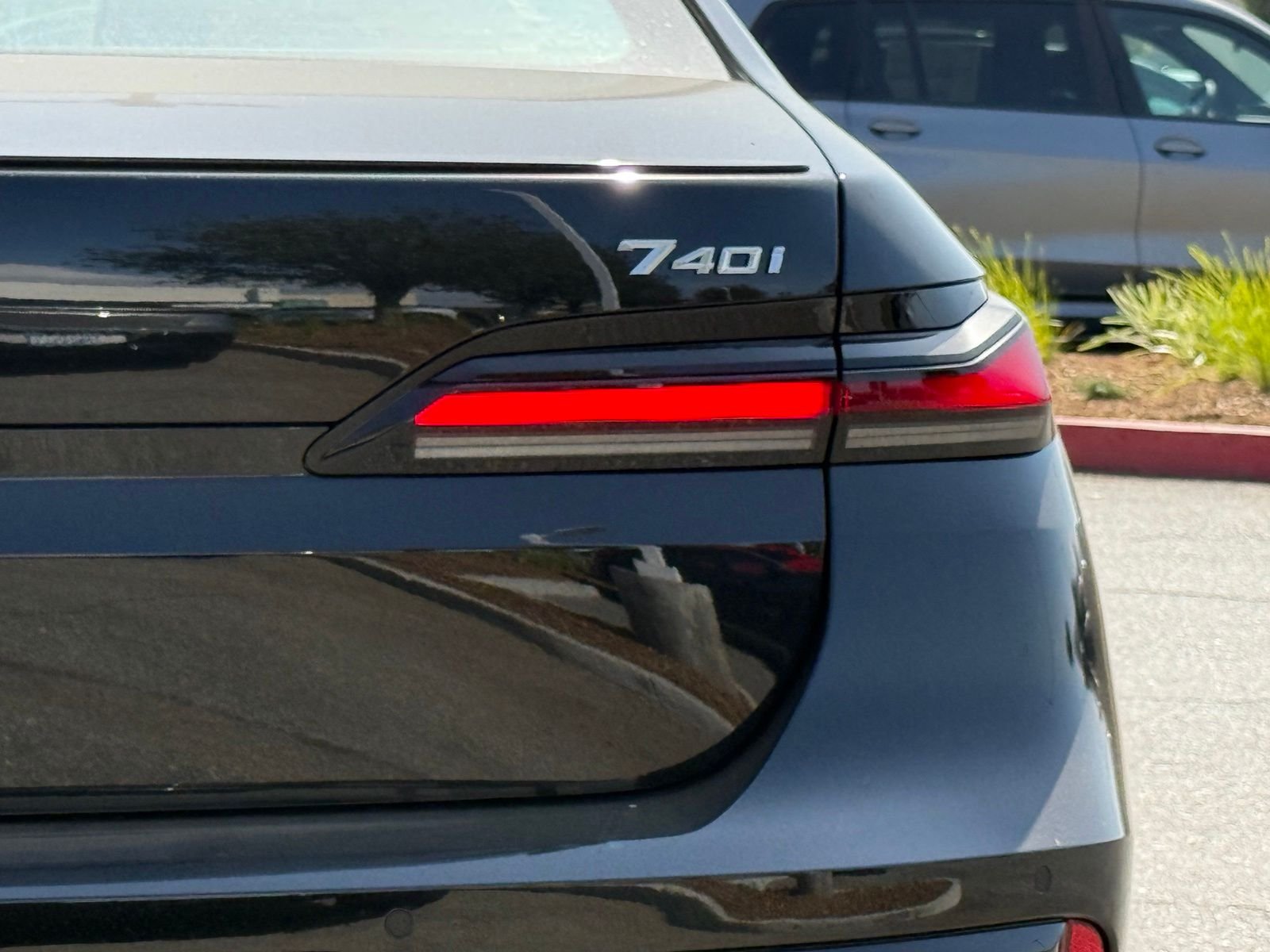 New 2026 Black Sapphire Metallic BMW 740i image 13