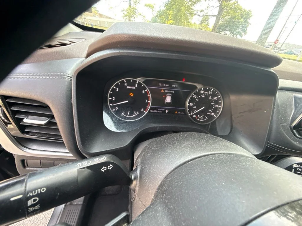 Used 2021 Gray Nissan SV image 13