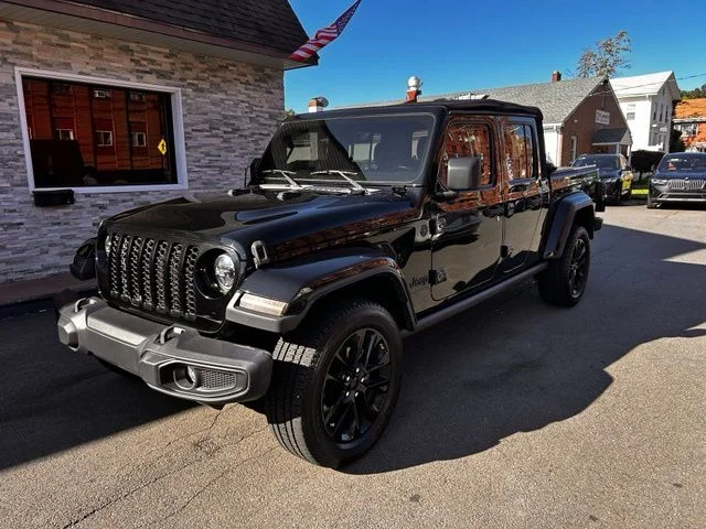 2022 Jeep Gladiator Sport