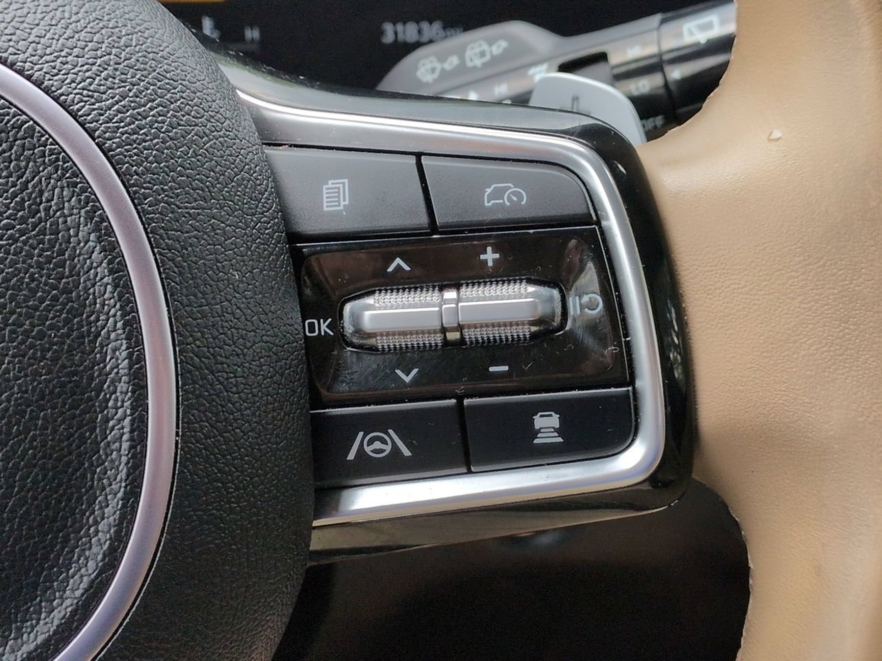 Certified Used 2024 Ebony Black Kia X-Line SX Prestige image 34