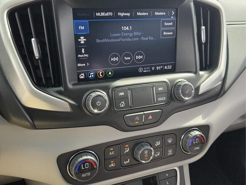 Used 2023 Marine Metallic GMC FWD 4DR SLE image 25