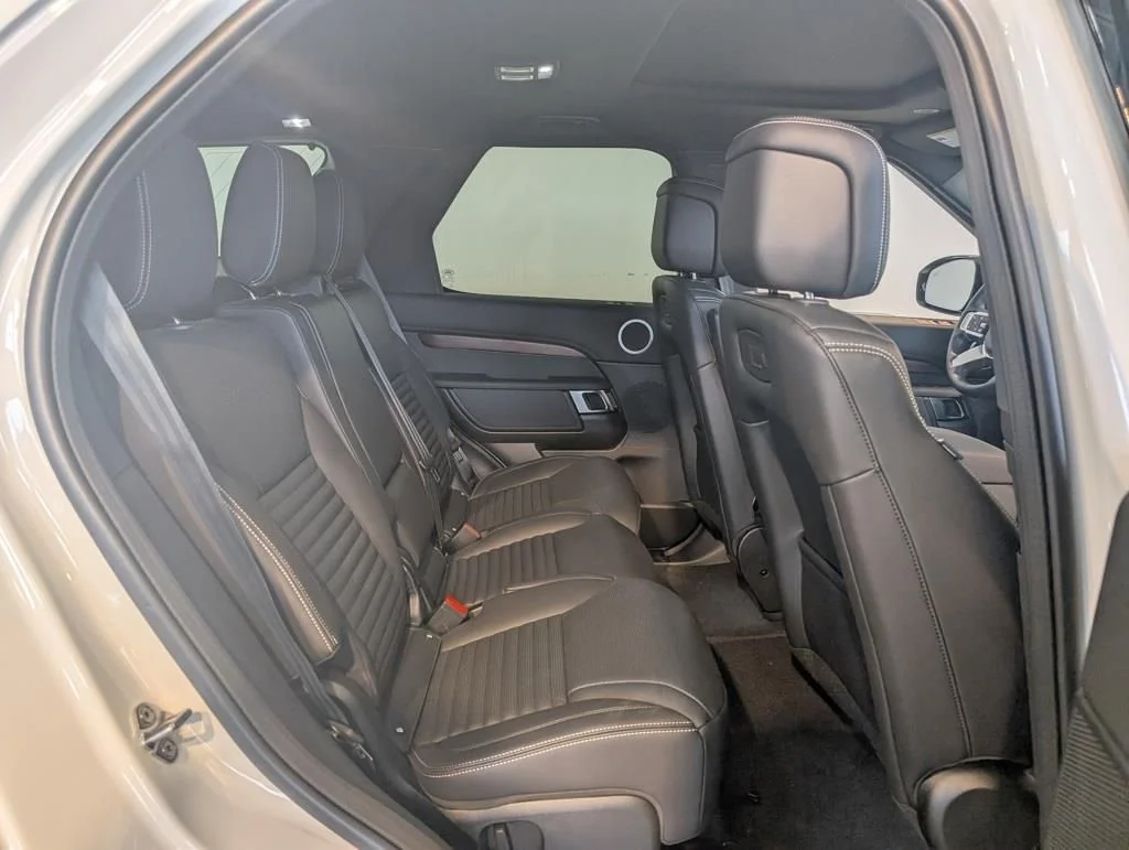 New 2026 Fuji White Land Rover S image 28