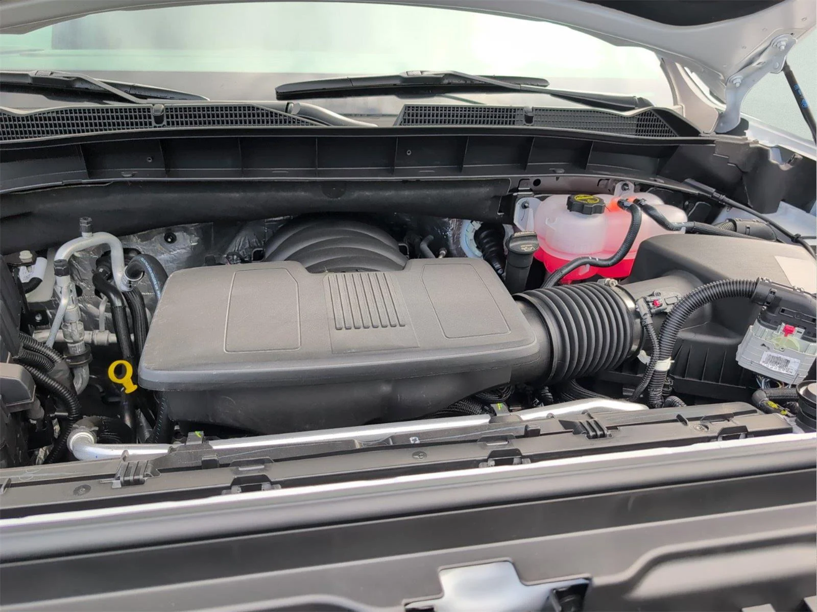 New 2026 Summit White GMC Elevation image 30