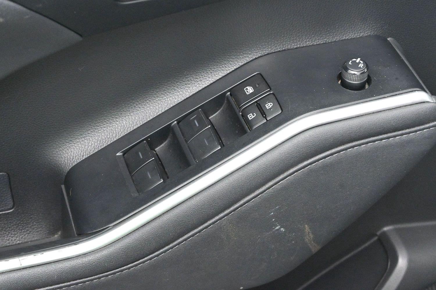 Used 2023 Blue Toyota L image 12