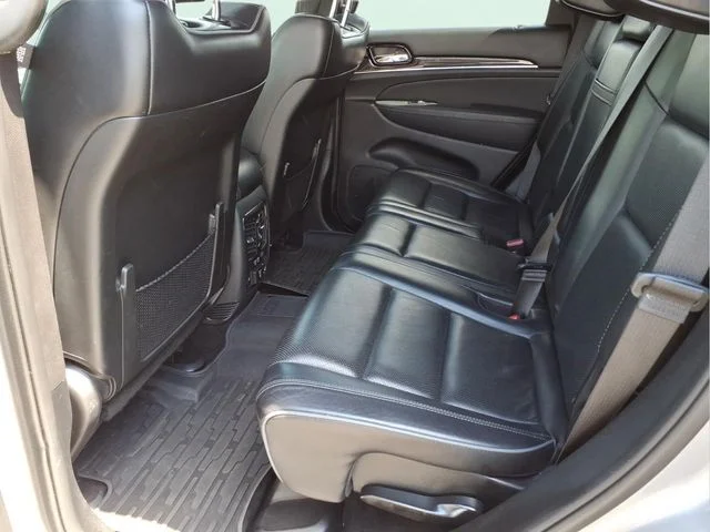 Used 2019 Silver Jeep Overland image 17
