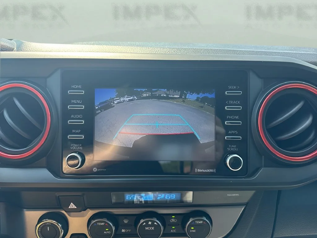 Used 2023  Toyota SR image 18