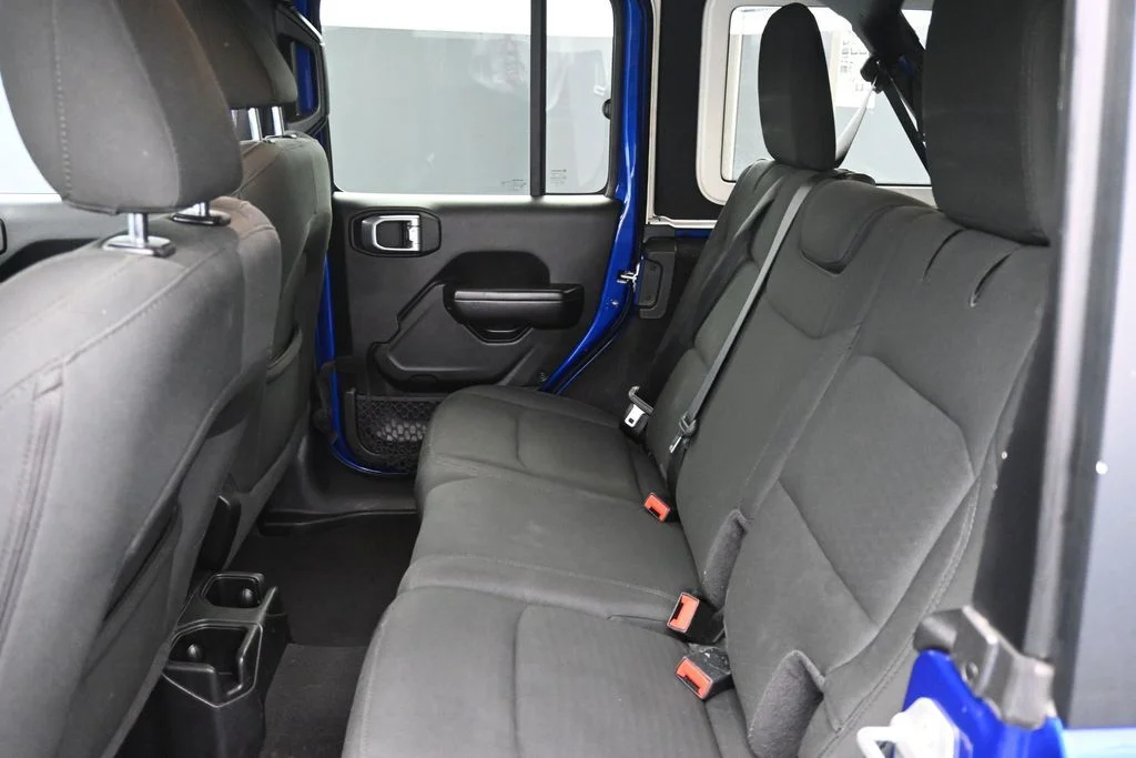 Used 2020 Blue Jeep Unlimited Sport Altitude image 12