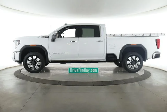 Used 2026 White GMC Denali image 9