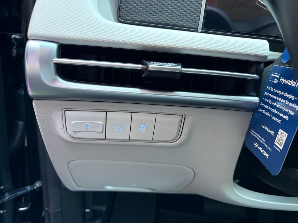 New 2026 Phantom Black Hyundai SEL FWD image 36