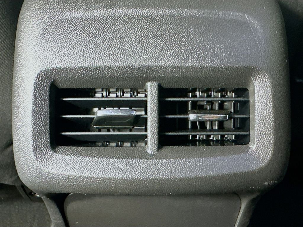 Used 2022 Quicksilver Metallic GMC SLE image 24