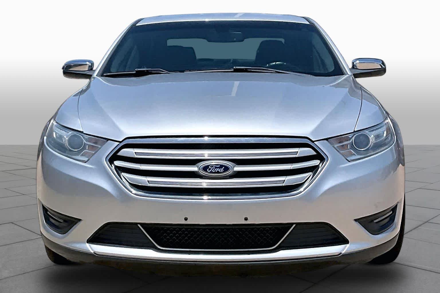 Used 2013 Ingot Silver Metallic Ford Limited image 3