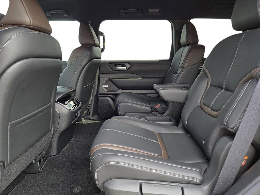 2026 Nissan Armada SL - Photo 23