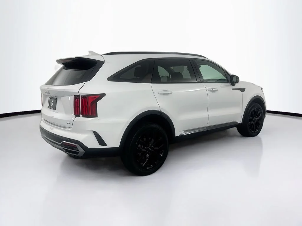Used 2023 White Kia SX image 5