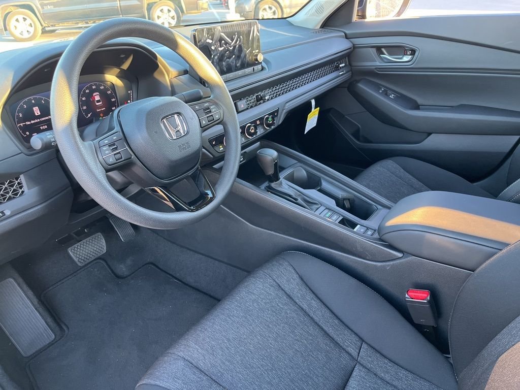 2025 Honda Accord SE - Photo 18