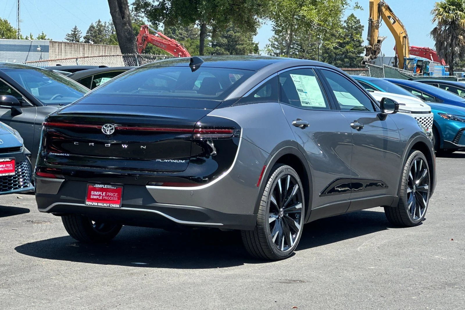 New 2026 Black Toyota Platinum image 4