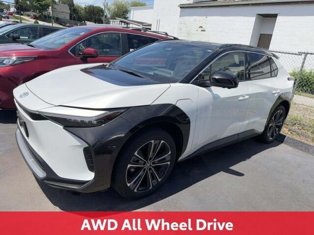 Certified Used 2023 Beige Toyota Limited image 5