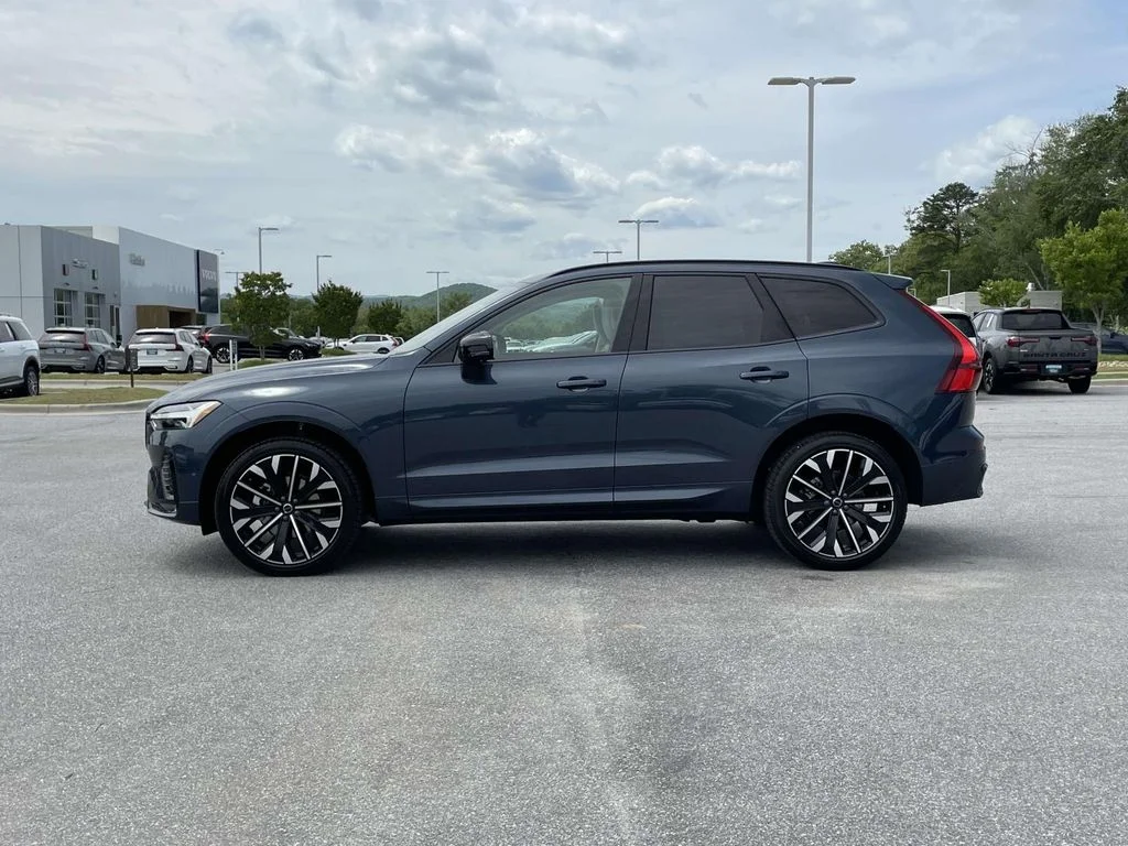 New 2026 Denim Blue Metallic Volvo Ultra image 23