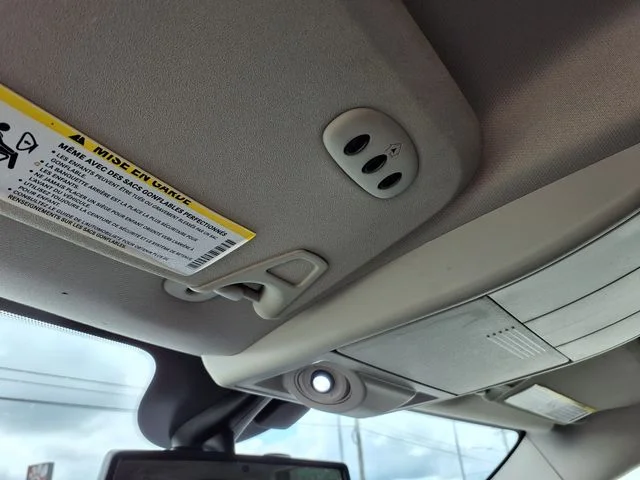 Used 2017 White Dodge Crossroad image 31
