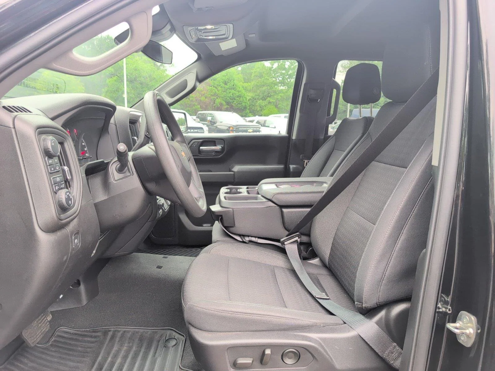 Used 2025 Black Chevrolet Custom image 17