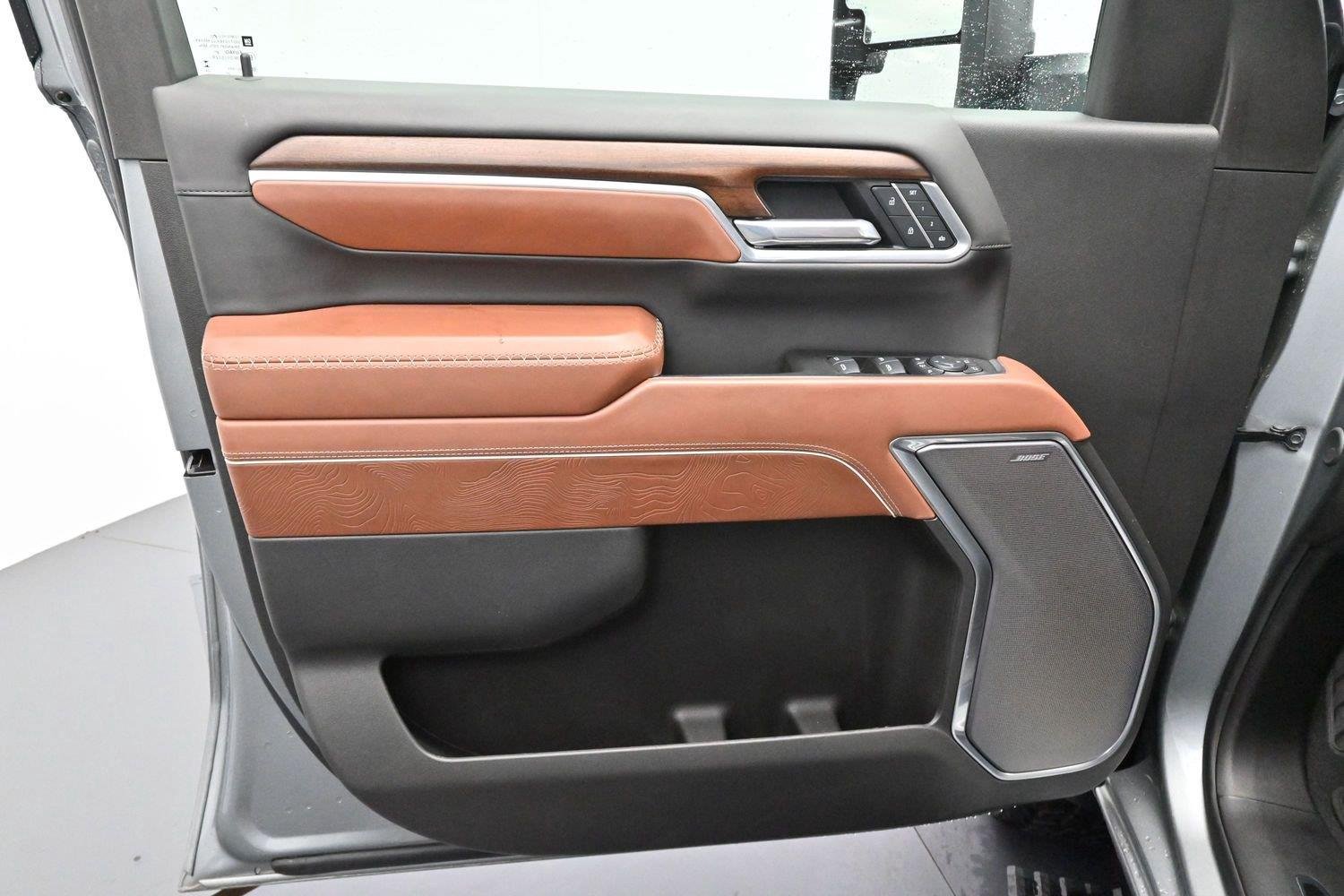 Used 2025 Sterling Metallic GMC Denali Ultimate DRW image 10