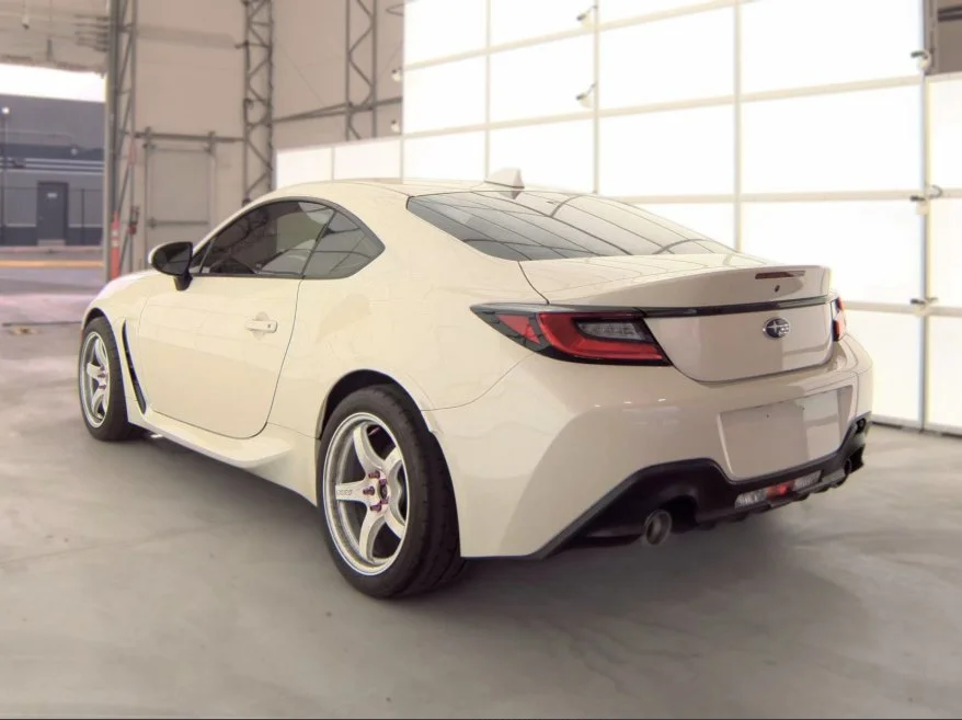 Used 2023 White Subaru Limited image 4