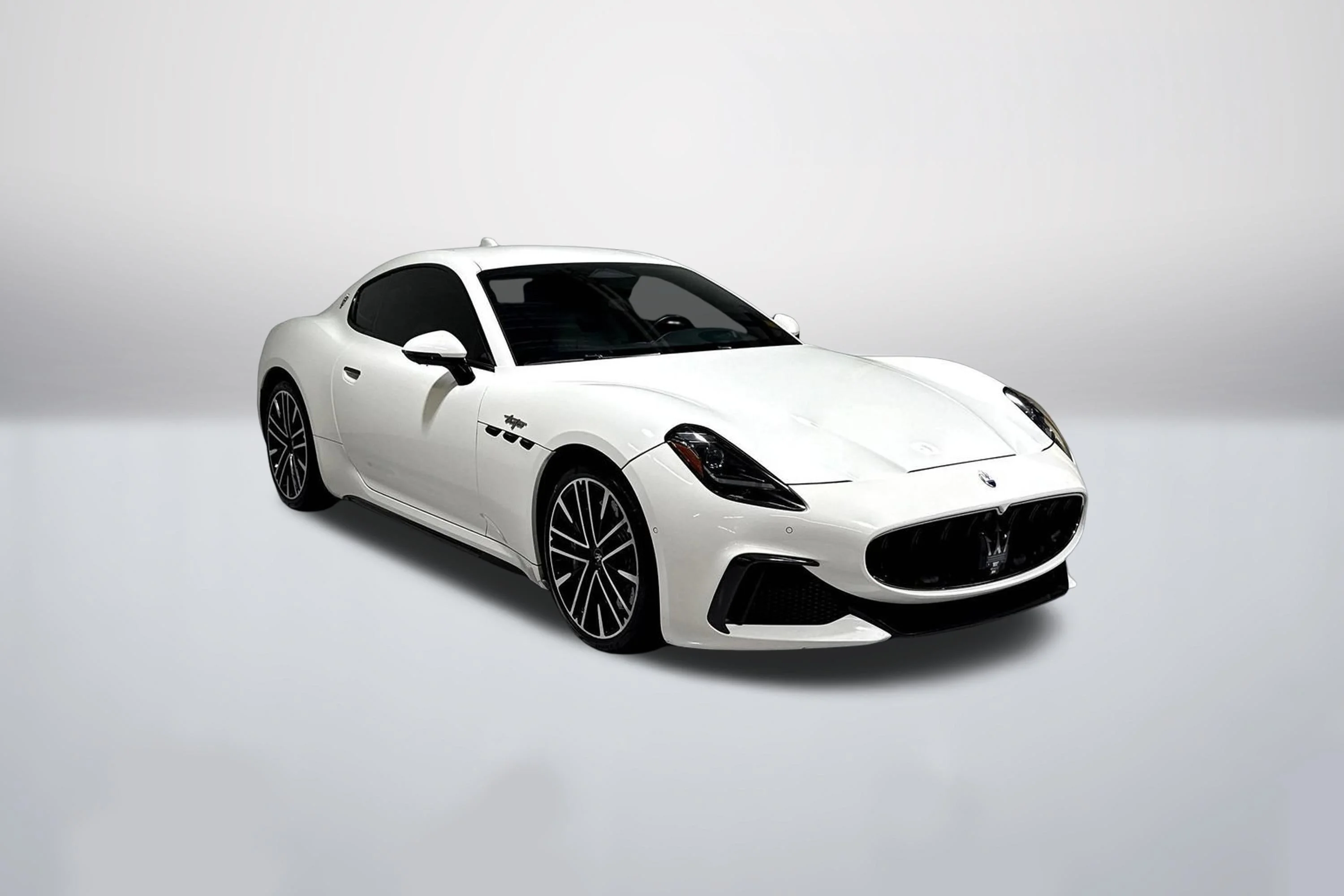 Used 2024 Bianco Solid Maserati Trofeo image 1