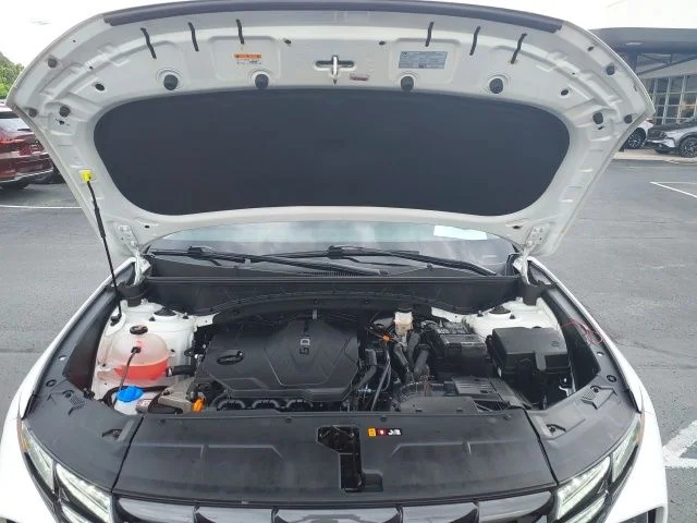 Used 2024 White Hyundai SE image 6