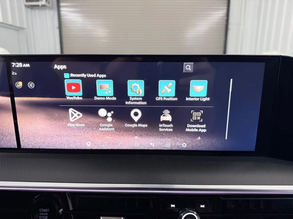 New 2027 RADIANT WHITE INFINITI Luxe 4WD image 27