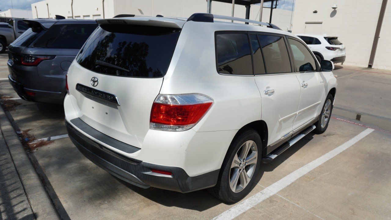 Used 2011 White Toyota Limited image 5