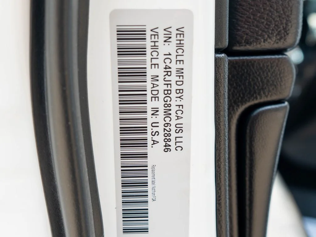 Used 2021 White Jeep Limited image 41