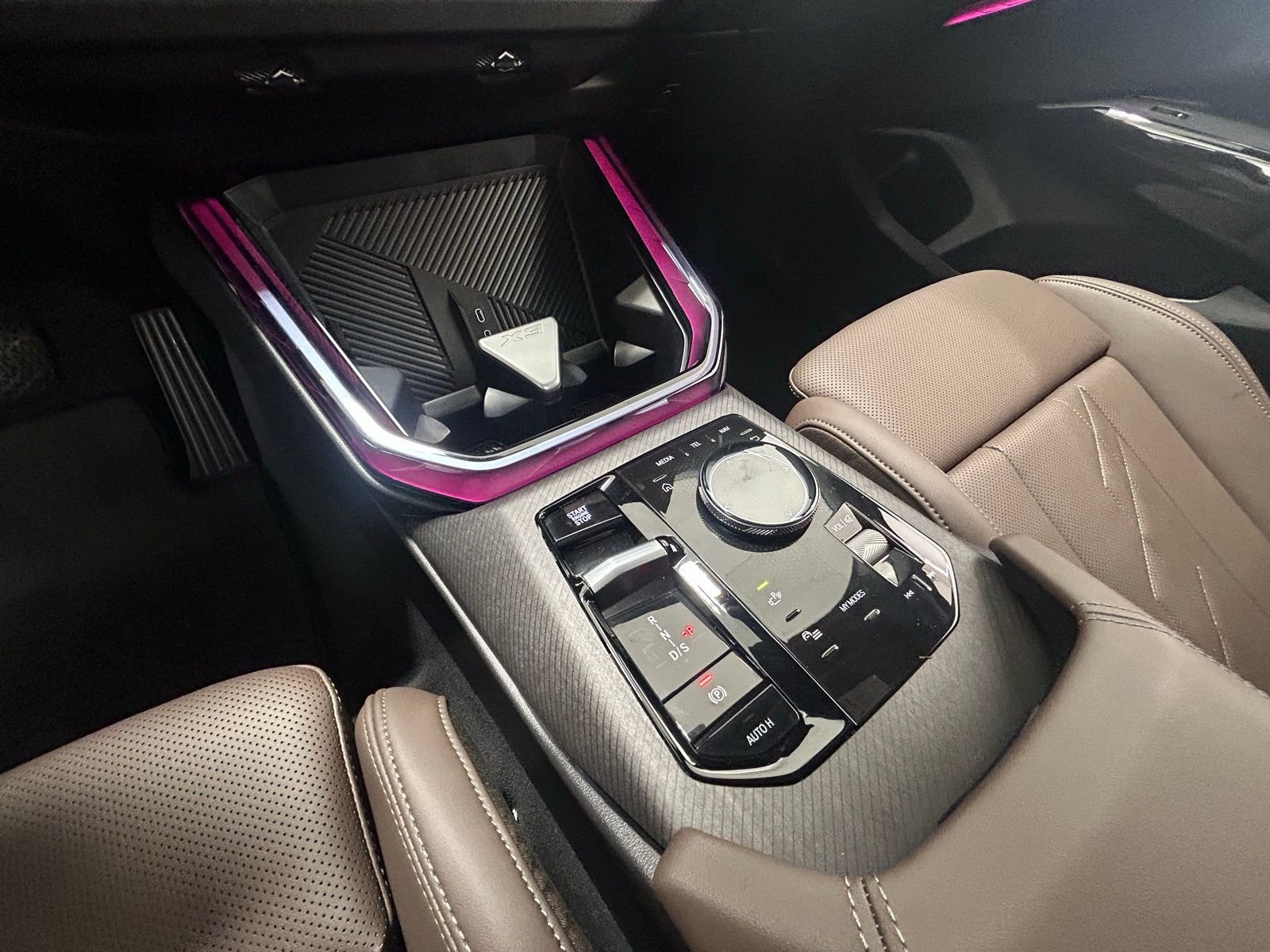 2026 BMW X3 30 - Photo 21