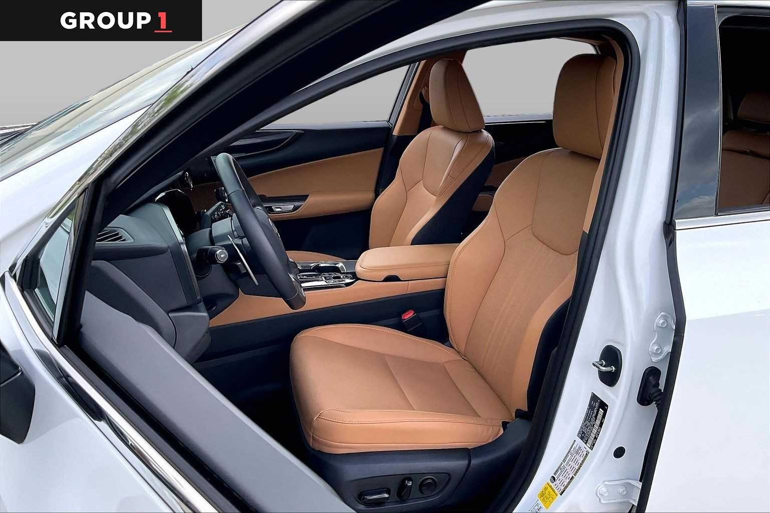 Used 2026 Ultra White Lexus  image 7