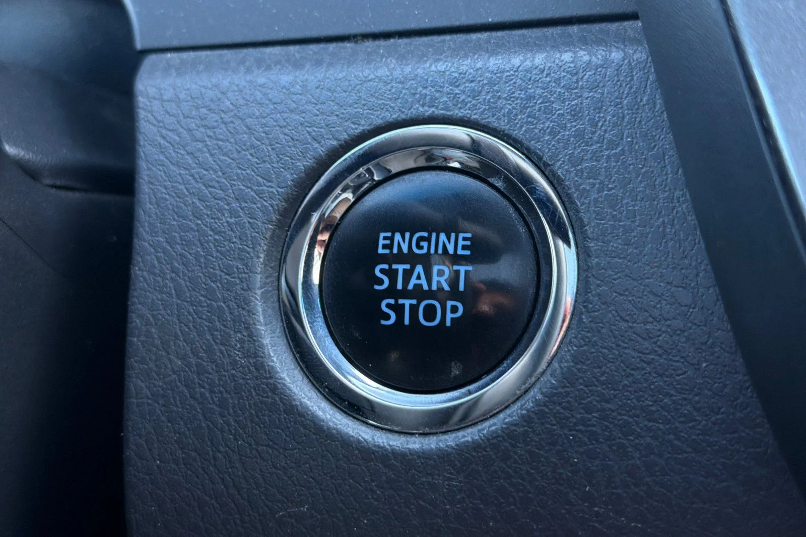 Used 2018 Gray Toyota SE image 23