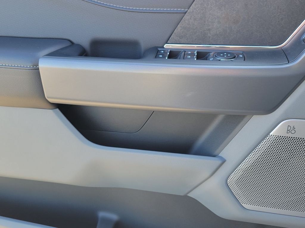 2025 Ford F-150 XLT - Photo 15