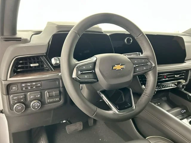 New 2026 Polar White Tricoat Chevrolet Premier image 8