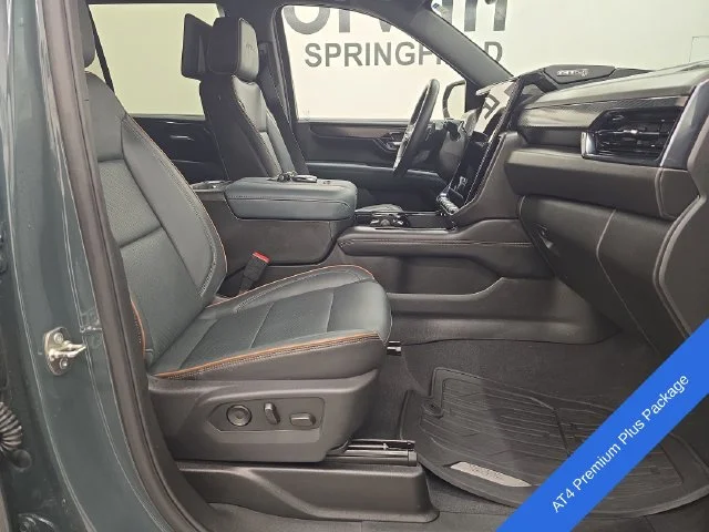 Used 2026 Midnight Pine GMC AT4 image 10