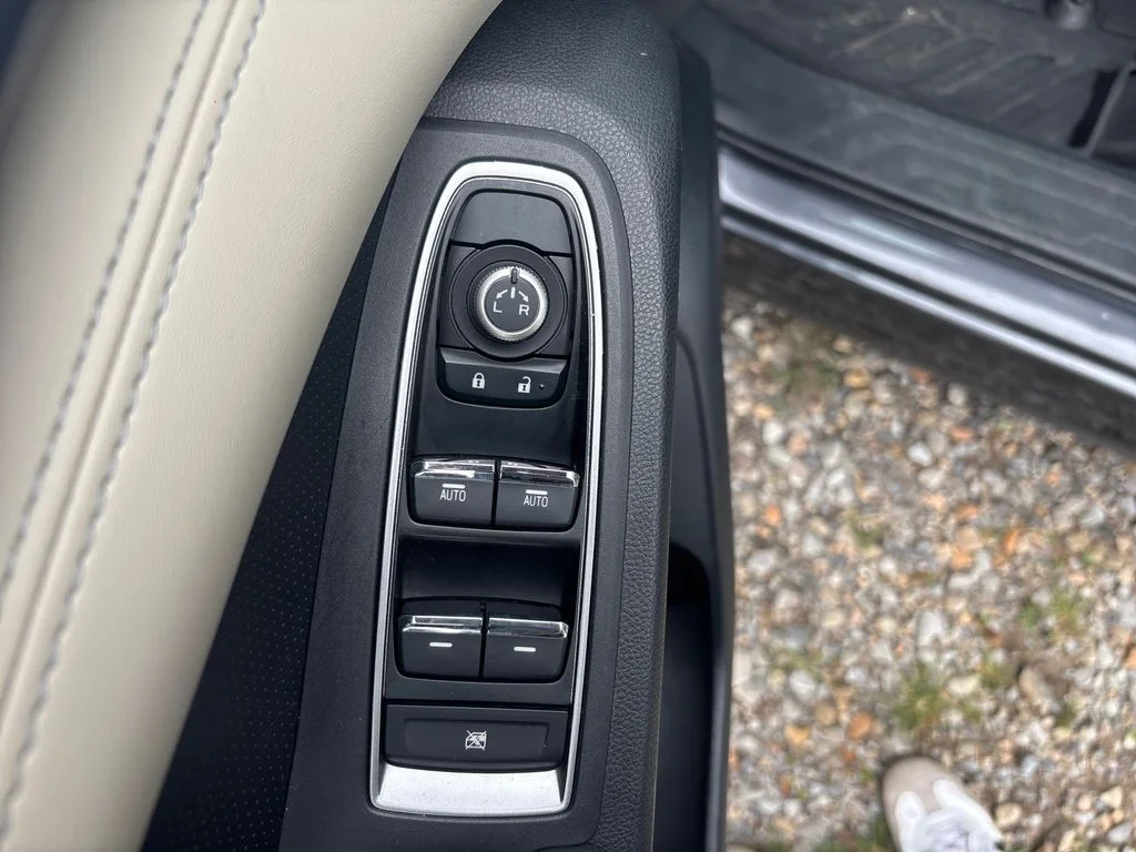 Used 2019 Gray Subaru Limited image 23