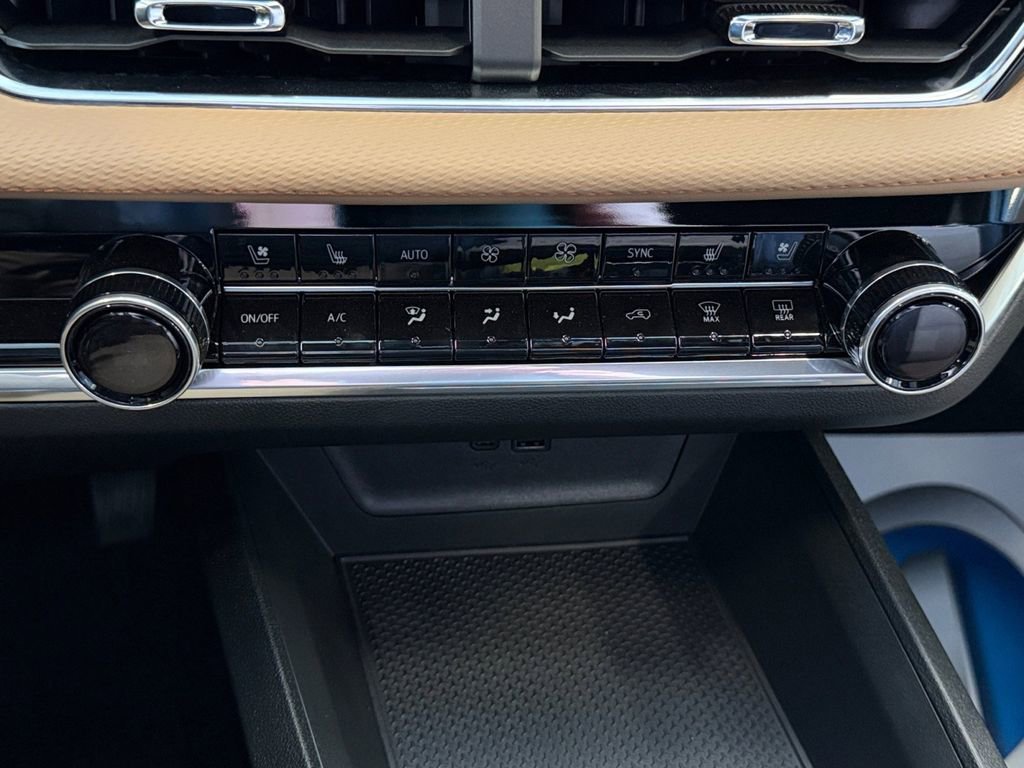 New 2026 Mosaic Black Metallic Chevrolet ACTIV image 23
