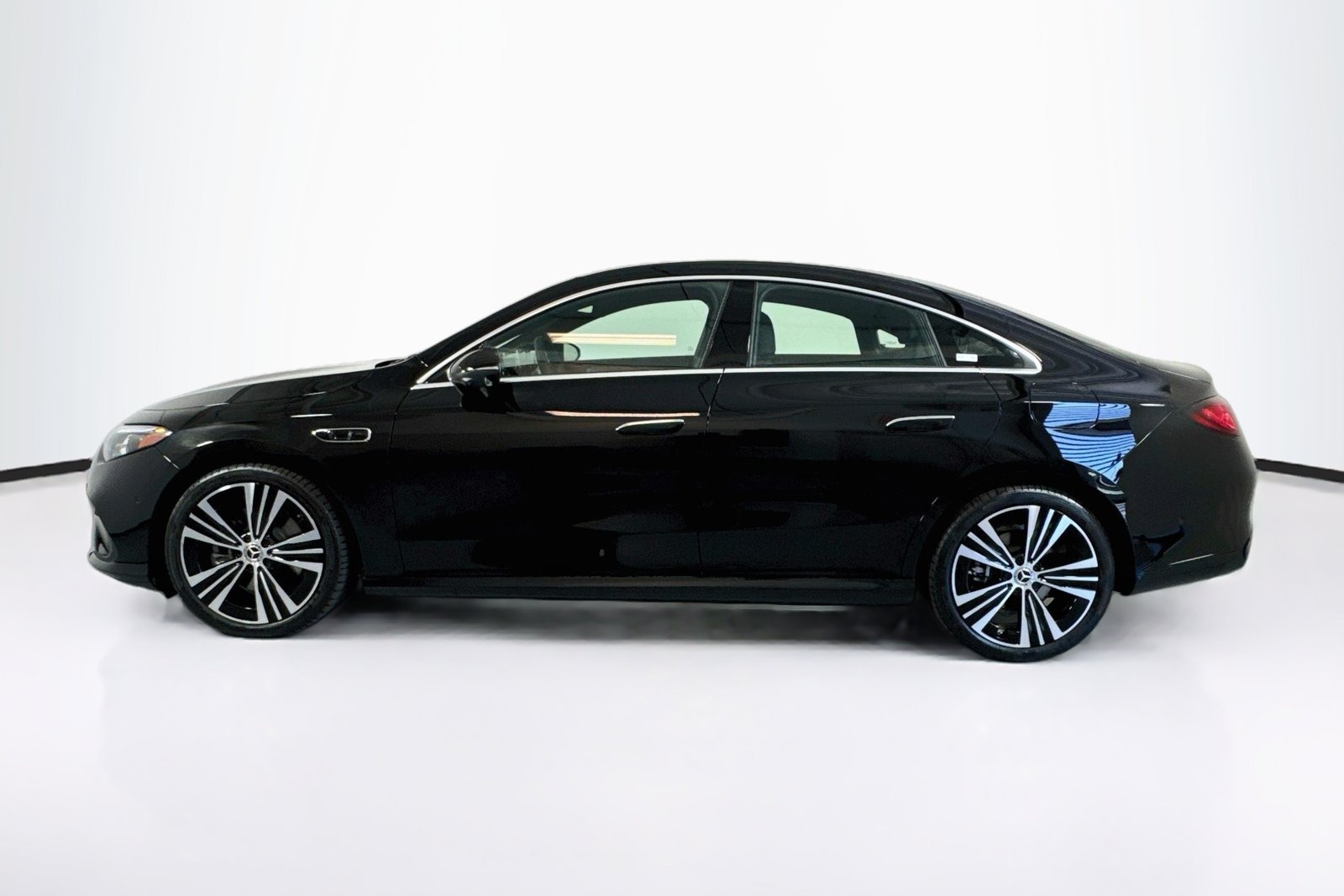 New 2027 Night Black Mercedes-Benz CLA 220 Hybrid image 8