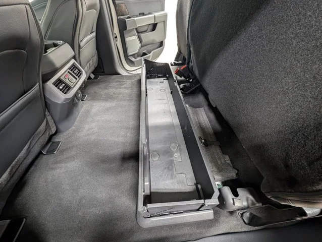 New 2026 Star White Metallic Tri-Coat Ford F-250® Lariat® image 63