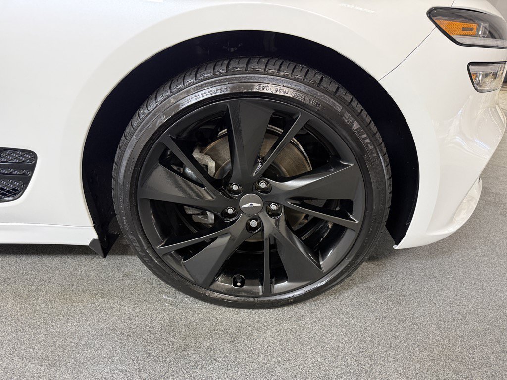 Used 2023 Uyuni White Genesis 2.0T image 15