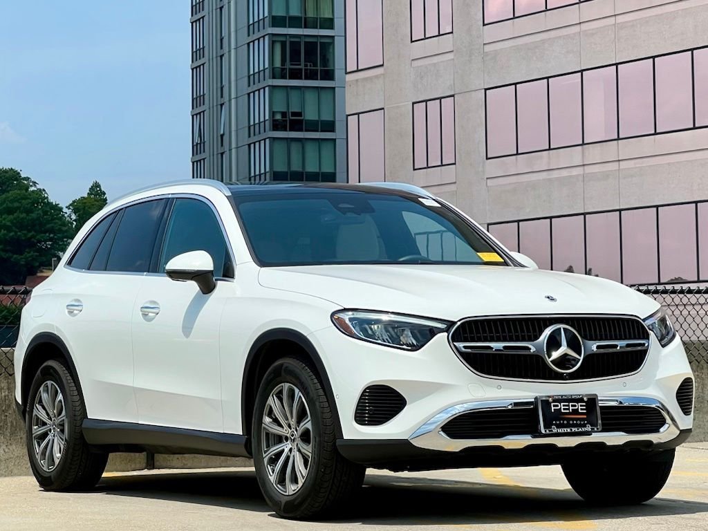 2026 Mercedes-Benz GLC GLC 300 4MATIC's photo