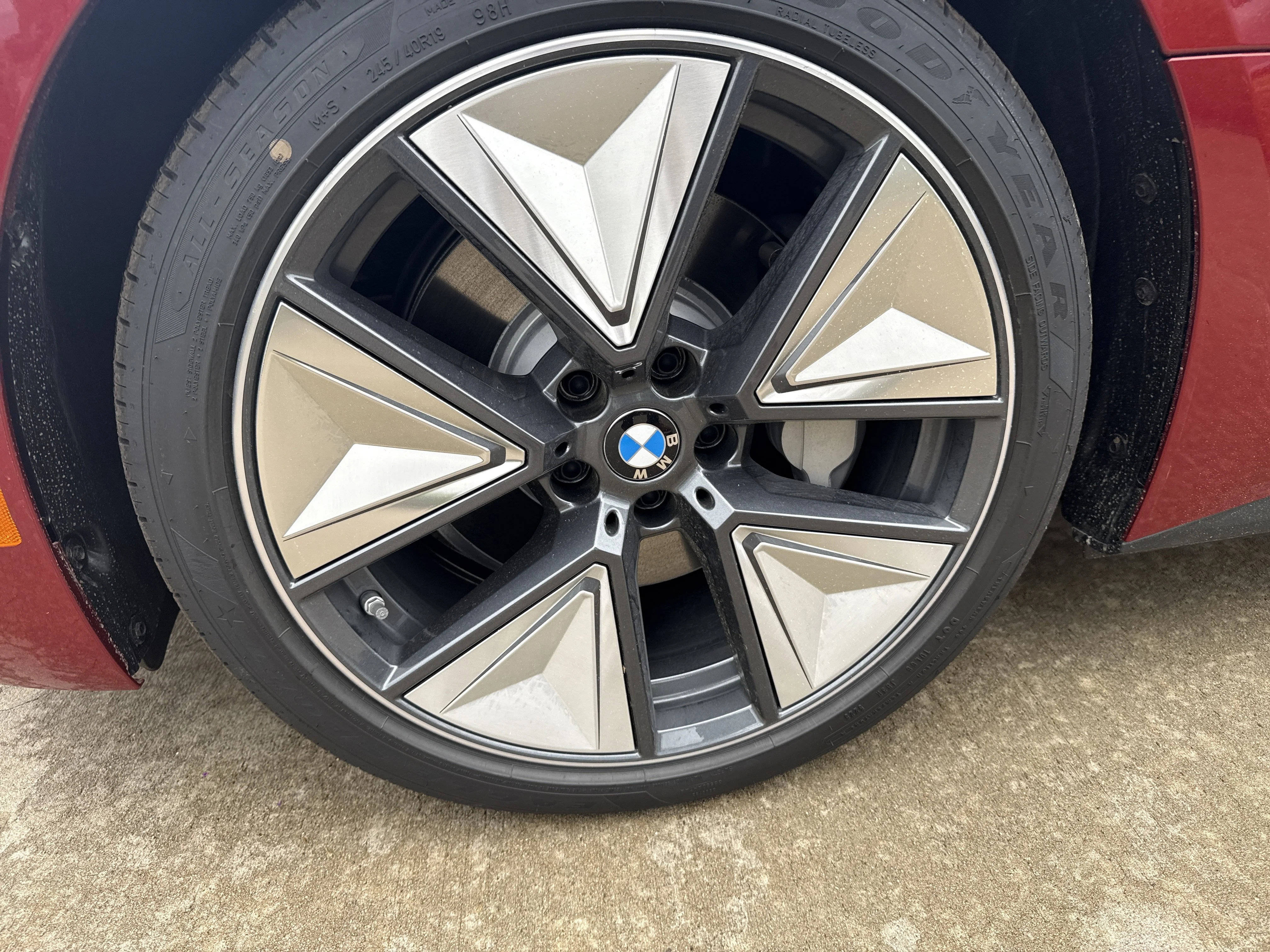 New 2026 VEGAS RED BMW xDrive40 image 28