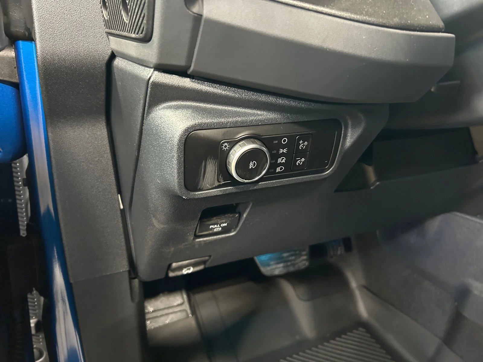 New 2026 Velocity Blue Metallic Ford Badlands image 16