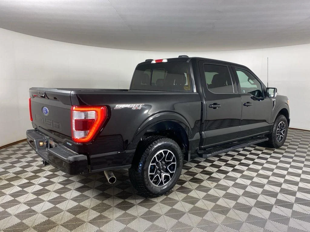 Used 2022 Agate Black Ford LARIAT image 10